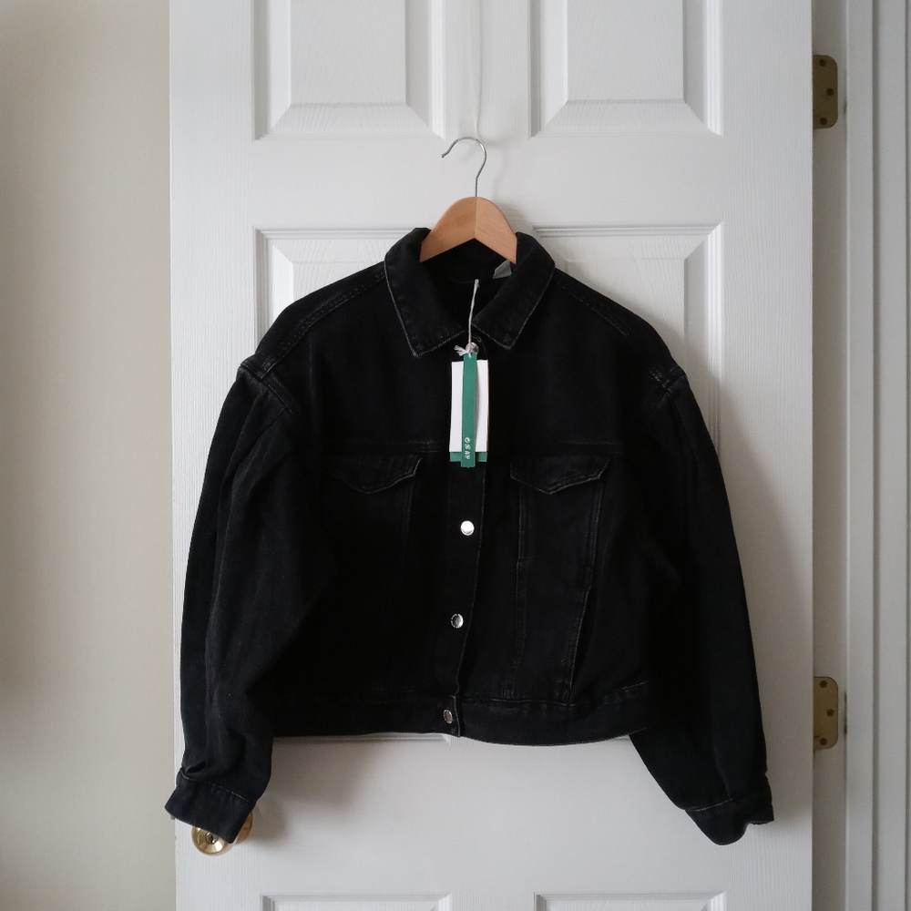 COPY - H&M Ladies cropped denim jacket.